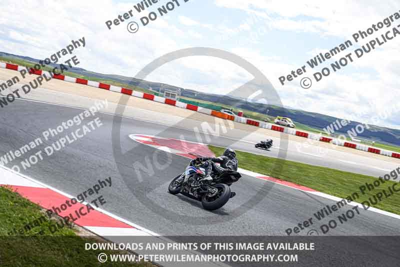 cadwell no limits trackday;cadwell park;cadwell park photographs;cadwell trackday photographs;enduro digital images;event digital images;eventdigitalimages;navarra;no limits trackdays;peter wileman photography;racing digital images;trackday digital images;trackday photos